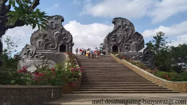 Harmoni Pura Gumang Perpaduan Kesucian Budaya dan Lokal